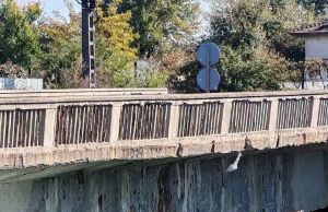 Un nou semnal de alarmă în județul Bacău: podul de pe drumul național DN15, de la Racova, un pericol public!