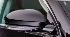 Oglinzile retrovizoare ale automobilului: cine le-a inventat, de ce au fost montate și cât de obligatorii sunt?